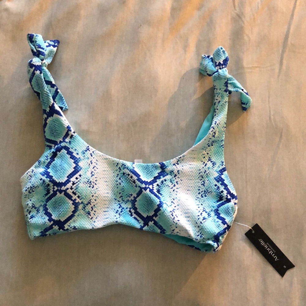 Ambrielle Snakeskin turquoise Bikini Top